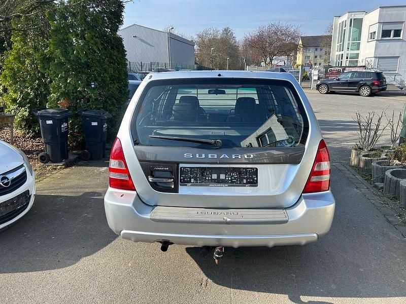 Gebraucht Subaru Forester Comfort 158 PS (116 kW) 2004 Silber SUV