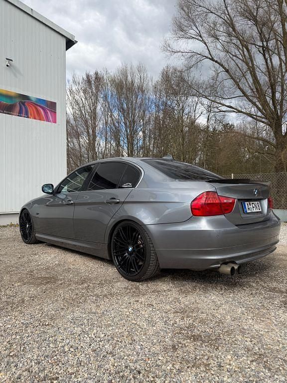 Second-hand BMW 330 Performance 272 CP (200 kW) 2008 Gri Berlinǎ