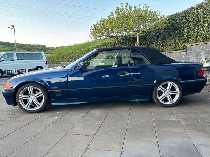 Blau Gebraucht 1994 BMW 320 Cabriolet Cabrio | 11.000 € - Bild 1/4