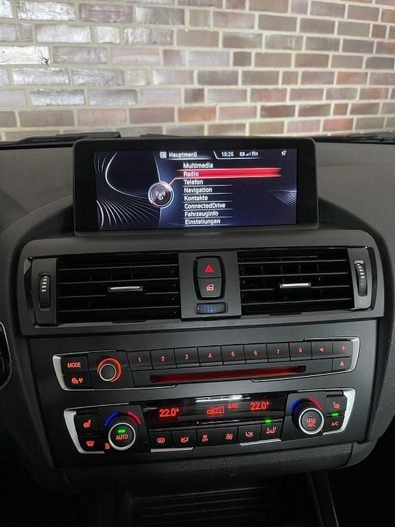 Gebraucht BMW 116 Sport Line 116 PS (85 kW) 2014 Schwarz Kleinwagen