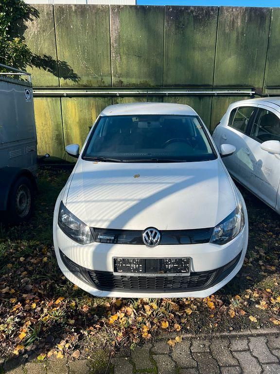 Weiß Gebraucht 2012 VW Polo Trendline Limousine | 3.500 € (Superpreis) - Bild 1/4