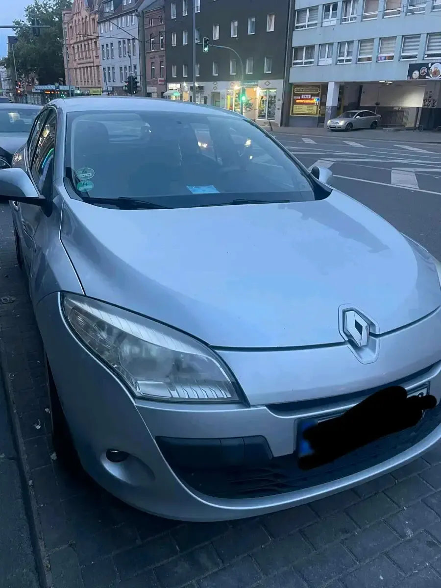 Gebraucht Renault Mégane 106 PS (77 kW) 2008 Grau Limousine