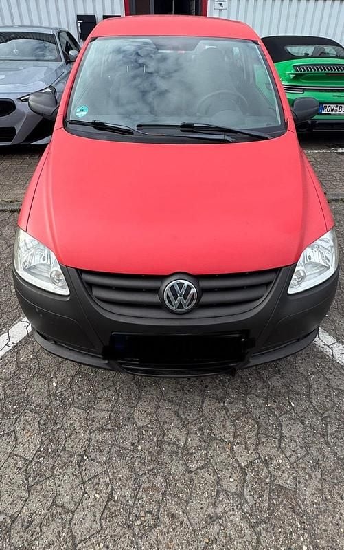 Rot Gebraucht 2008 VW Fox Kleinwagen | 1.150 € (Guter Preis) - Bild 1/4