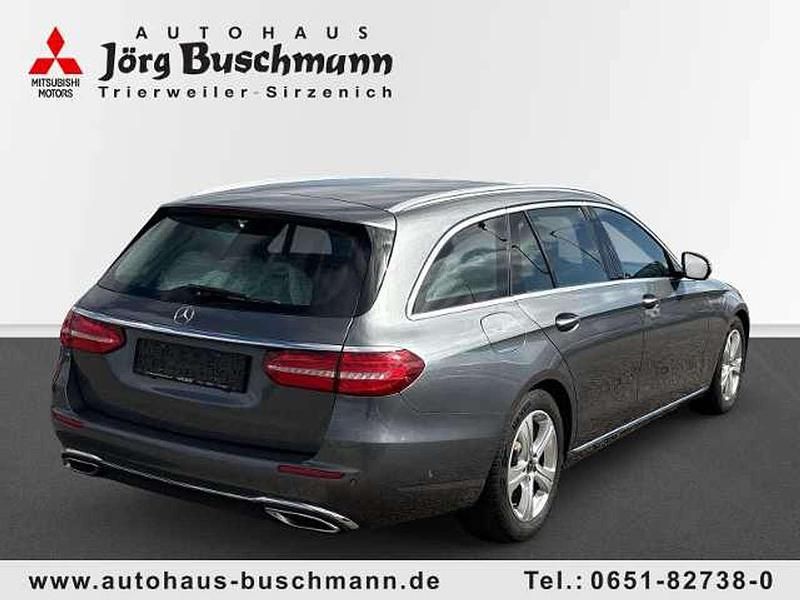 Gebraucht Mercedes E220 194 PS (142 kW) 2018 Grau Kombi
