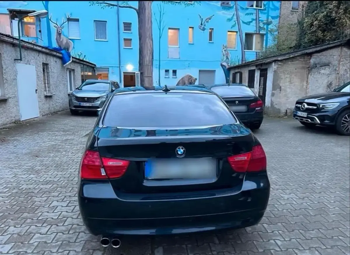 Używany BMW 330 256 KM (188 kW) 2006 Czarny Sedan/Limuzyna