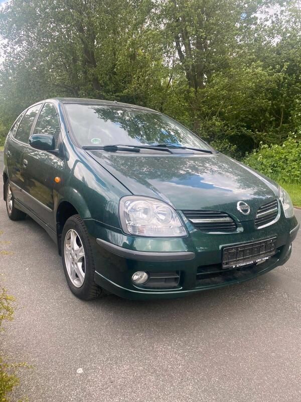 Grün Gebraucht 2004 Nissan Almera Tino Van / Kleinbus | 2.750 € (Fairer Preis) - Bild 1/4