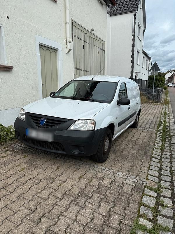 Weiß Gebraucht 2009 Dacia Logan Limousine | 1.200 € (Guter Preis) - Bild 1/4