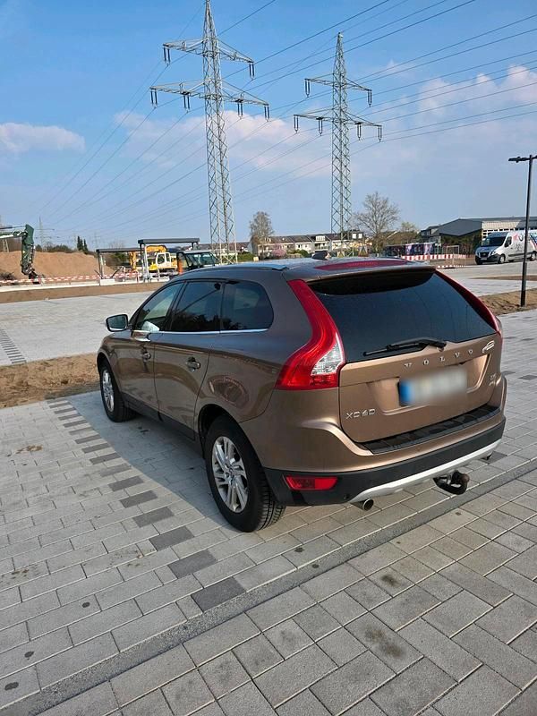 Gebraucht Volvo XC60 215 PS (158 kW) 2012 Braun SUV