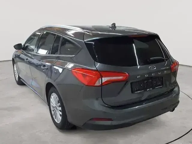 Gebraucht Ford Focus Titanium 125 PS (91 kW) 2021 Grau Limousine