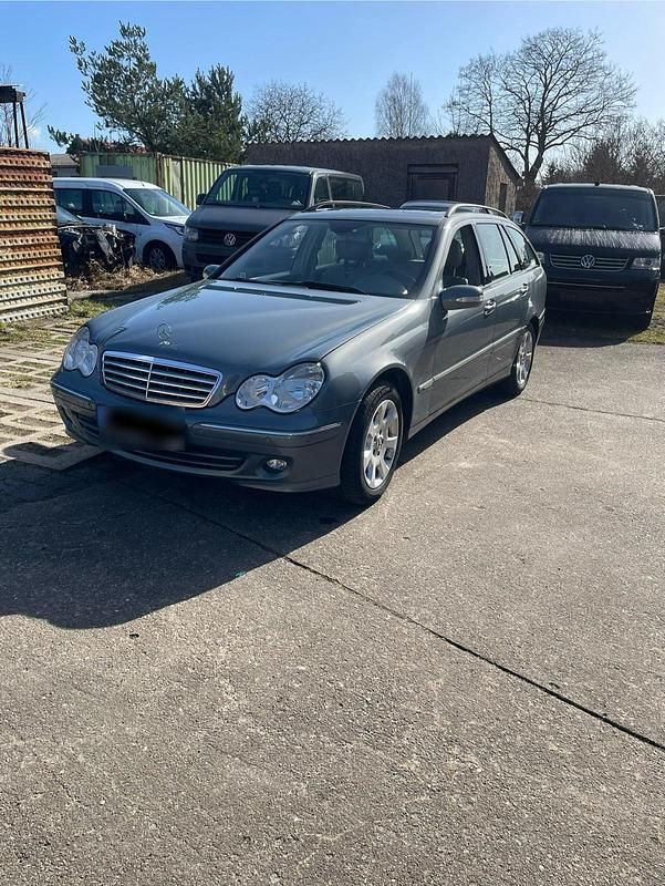 Gebraucht Mercedes C220 150 PS (110 kW) 2006 Grau Kombi