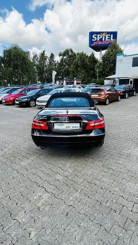 Gebraucht Mercedes E200 184 PS (135 kW) 2012 Obsidianschwarz  metalliclack Cabrio