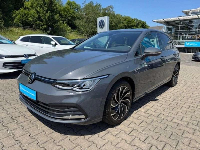 Gebraucht VW Golf VIII Move 150 PS (110 kW) 2024 Delfingrau Limousine