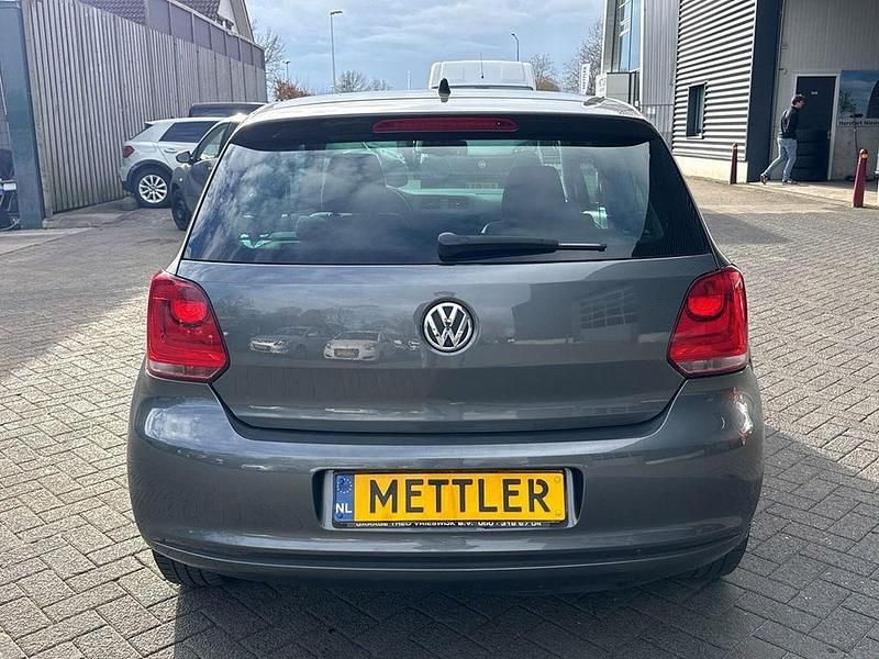 Gebraucht VW Polo 60 PS (44 kW) 2010 Grau Kleinwagen