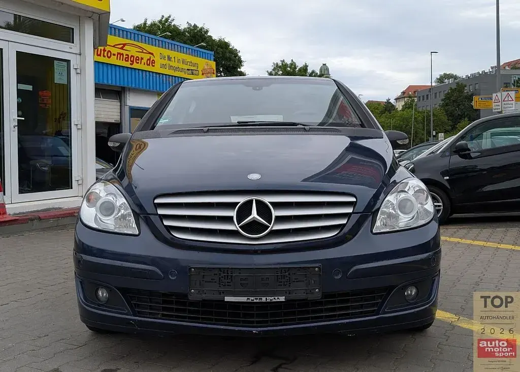 Gebraucht Mercedes B200 136 PS (100 kW) 2006 Blau Van / Kleinbus