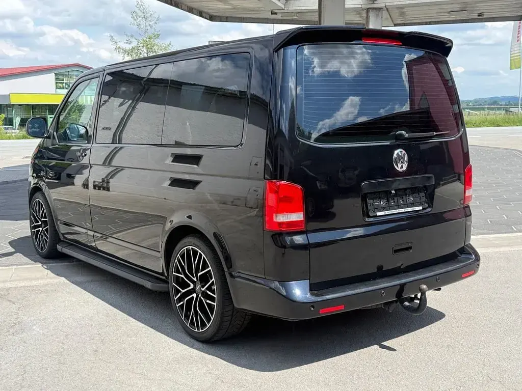 Gebraucht VW Multivan Startline 140 PS (102 kW) 2011 Schwarz Van / Kleinbus