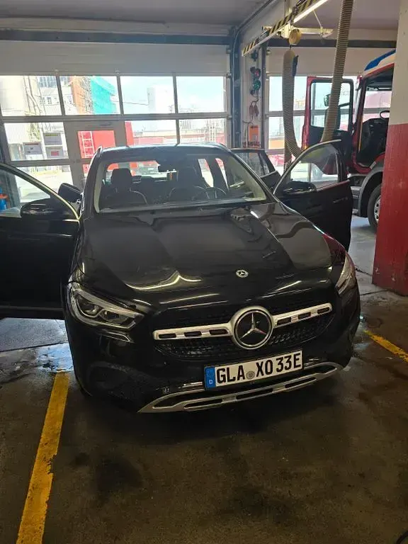 Gebraucht Mercedes GLA250 Progressive 218 PS (160 kW) 2021 Schwarz SUV