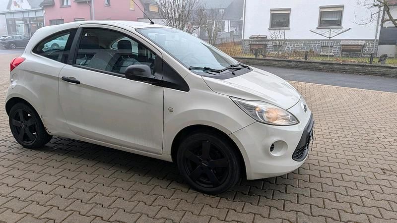 Gebraucht Ford Ka 70 PS (51 kW) 2011 Weiß Kleinwagen