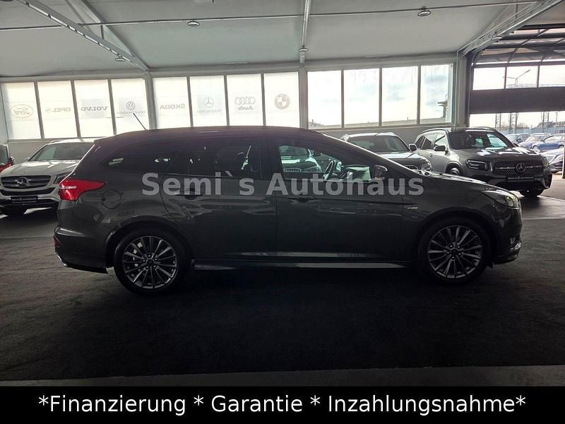Gebraucht Ford Focus ST-Line 140 PS (102 kW) 2018 Grau Kombi