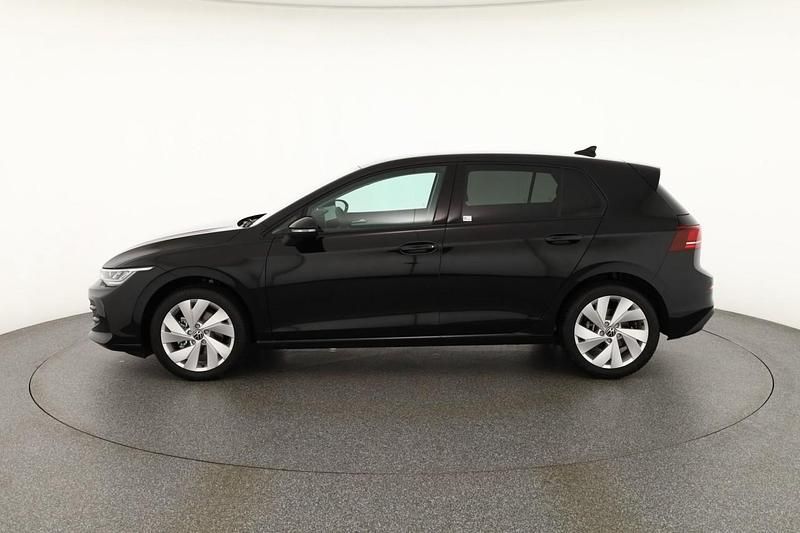 Neu VW Golf VIII 150 PS (110 kW) 2025 Schwarz