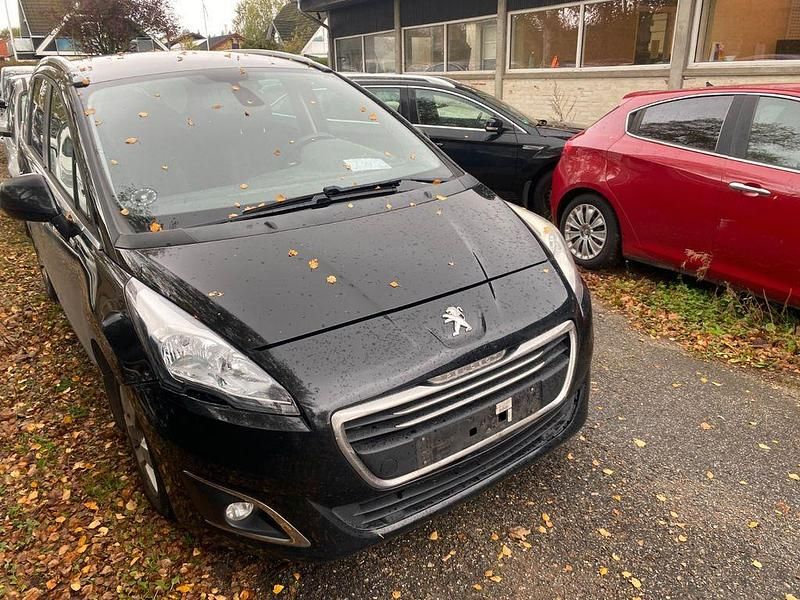 Gebraucht Peugeot 5008 Style 150 PS (110 kW) 2015 Schwarz Van / Kleinbus
