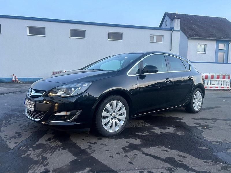 Schwarz Gebraucht 2015 Opel Astra Kleinwagen | 6.500 € (Fairer Preis) - Bild 1/4