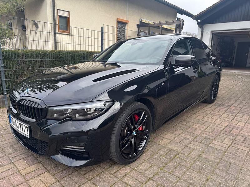 Gebraucht BMW 330e M Sport 292 PS (214 kW) 2021 Schwarz Limousine