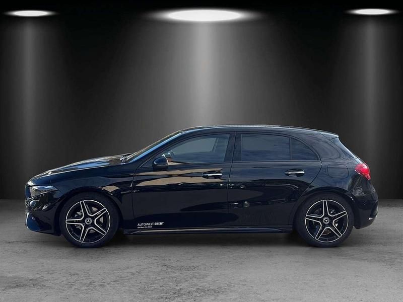 Gebraucht Mercedes A180 AMG 136 PS (100 kW) 2024 Schwarz Limousine