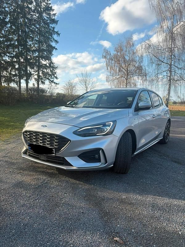 Gebraucht Ford Focus ST-Line 150 PS (110 kW) 2019 Silber Kleinwagen