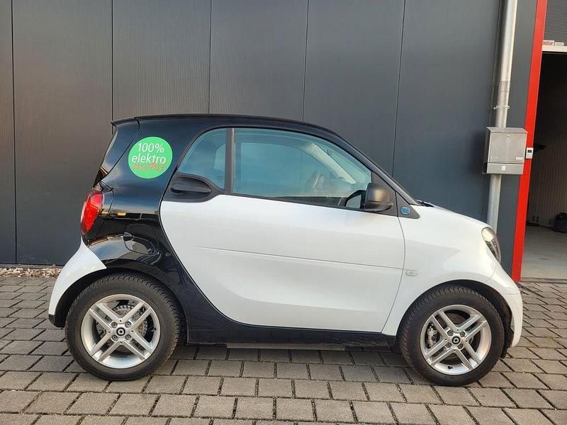 Gebraucht Smart ForTwo Electric Drive 60 kW (82 PS) 2022 Weiß Coupé