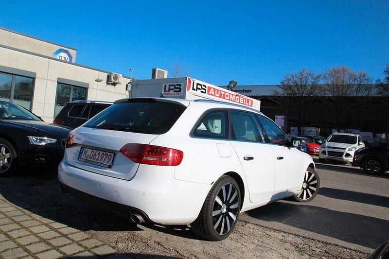Second-hand Audi A4 Ambiente 239 CP (175 kW) 2011 Albastru Break