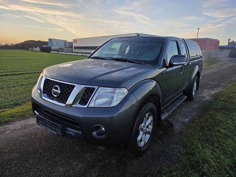 Gebraucht Nissan Navara 190 PS (139 kW) 2011 Grau Pickup