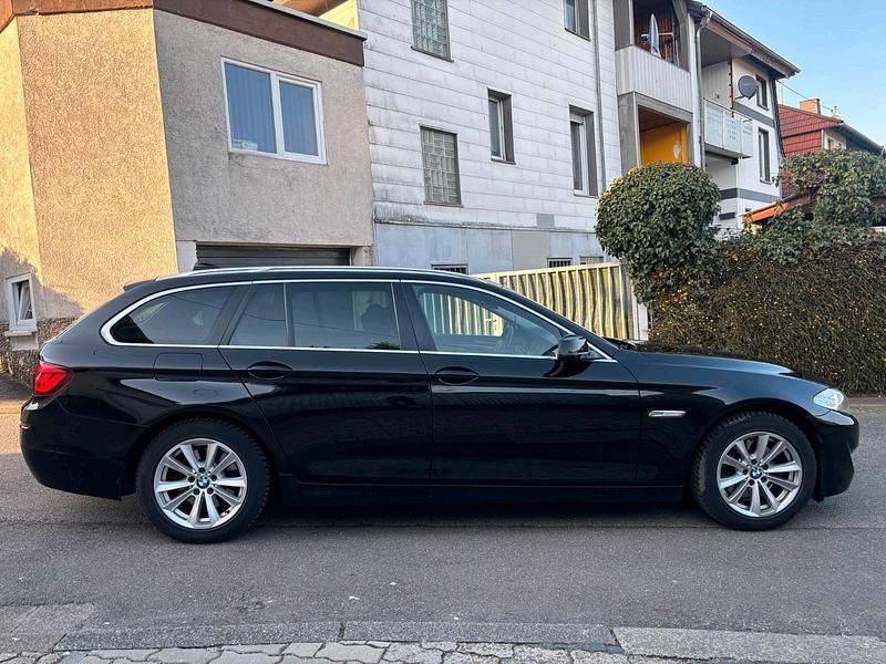 Gebraucht BMW 520 184 PS (135 kW) 2012 Schwarz Kombi