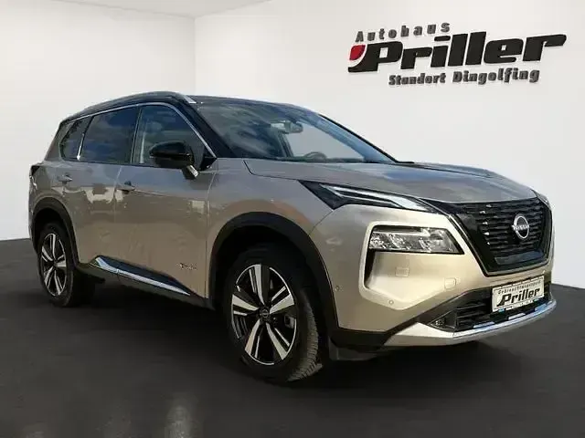 Gebraucht Nissan X-Trail Tekna 213 PS (156 kW) 2023 Silber SUV