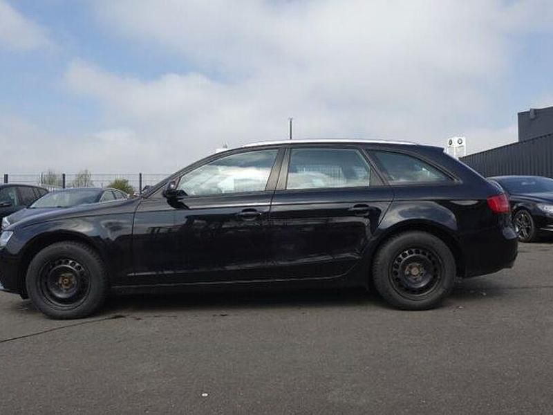 Second-hand Audi A4 Attraction 170 CP (125 kW) 2012 Negru Break