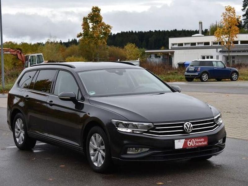 Gebraucht VW Passat 150 PS (110 kW) 2020 Grau Kombi