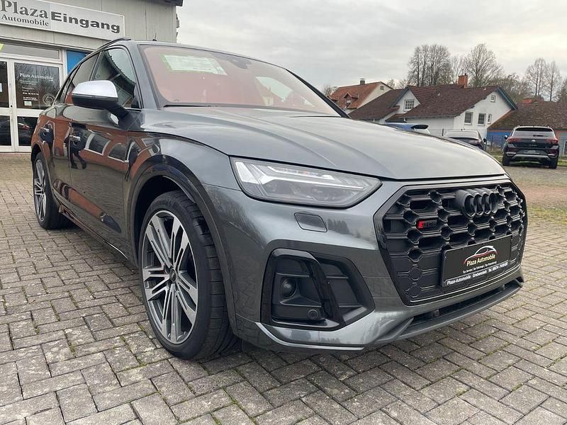 Grau Gebraucht 2023 Audi SQ5 Sport SUV | 55.998 € (Etwas zu teuer) - Bild 1/4