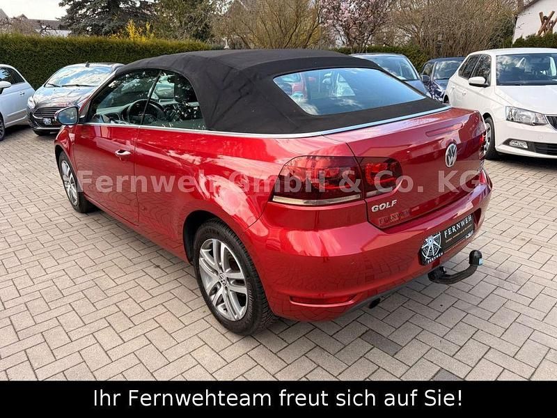 Gebraucht VW Golf Basis 105 PS (77 kW) 2011 Rot Cabrio