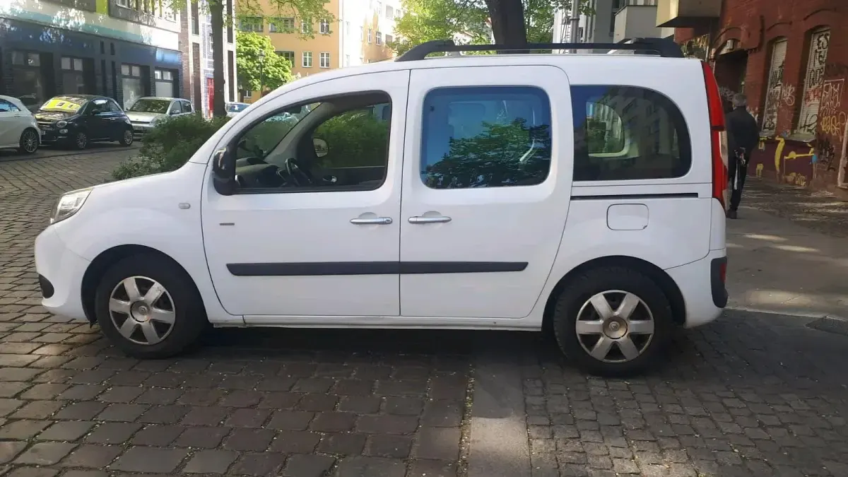 Używany Renault Kangoo 90 KM (66 kW) 2014 Biały Minivan