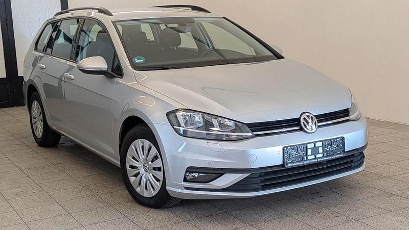 Gebraucht VW Golf VII 116 PS (85 kW) 2020 Silber Limousine