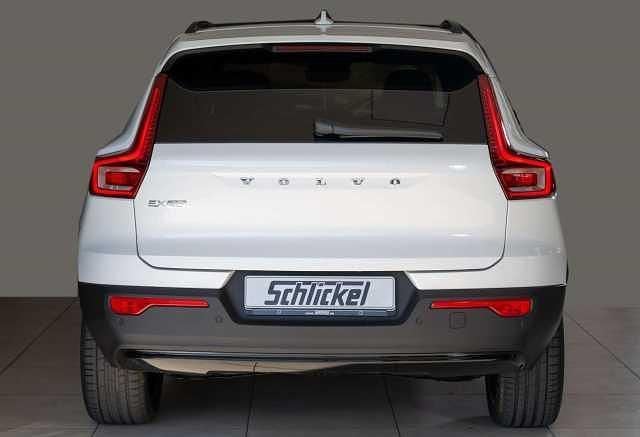 Gebraucht Volvo EX40 Plus 185 kW (252 PS) 2025 Crystal white / metallic SUV