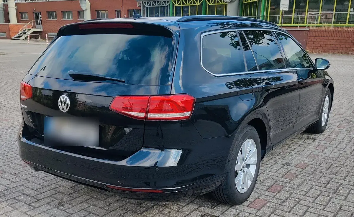 Gebraucht VW Passat 150 PS (110 kW) 2016 Schwarz Kombi