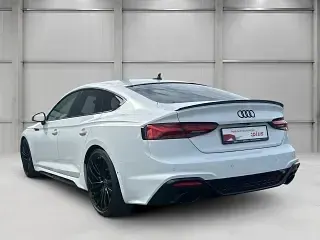 Gebraucht Audi RS5 Sportback Comfort 450 PS (330 kW) 2023 Gletscherweiß metallic Limousine