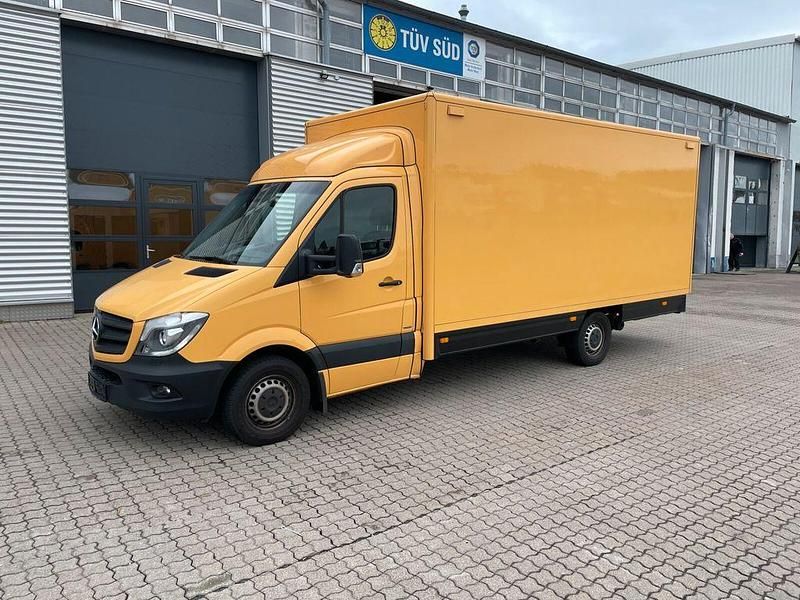 Używany Mercedes Sprinter 163 KM (119 kW) 2017 Żółty Van