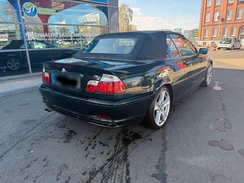 Gebraucht BMW 330 240 PS (176 kW) 2001 Grün Cabrio