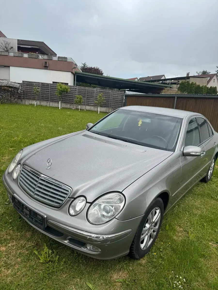 Brugt Mercedes E220 150 HK (110 kW) 2003 Grå Sedan