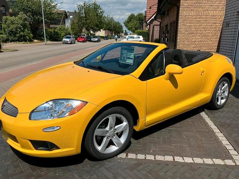 Usata Mitsubishi Eclipse 165 CV (121 kW) 2008 Giallo Cabrio
