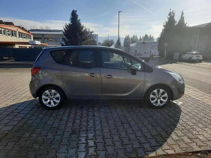 Gebraucht Opel Meriva 110 PS (80 kW) 2011 Other Van / Kleinbus