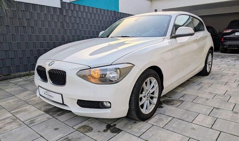 Weiß Gebraucht 2015 BMW 114 Kleinwagen | 7.899 € (Fairer Preis) - Bild 1/4