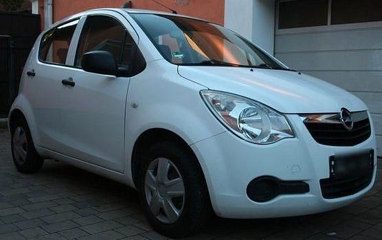 Gebraucht Opel Agila 65 PS (47 kW) 2010 Weiß Limousine