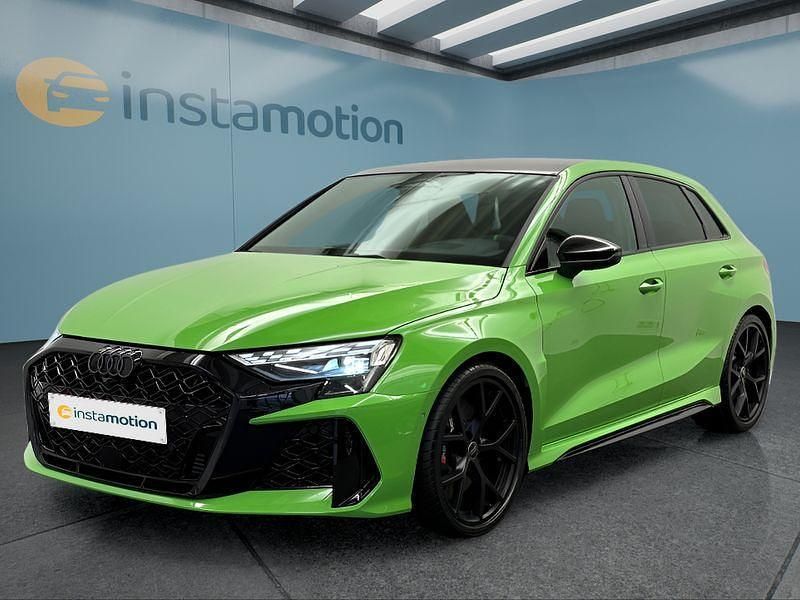 Grau Neu 2025 Audi RS3 Sportback Kleinwagen | 70.749 € (Fairer Preis) - Bild 1/4